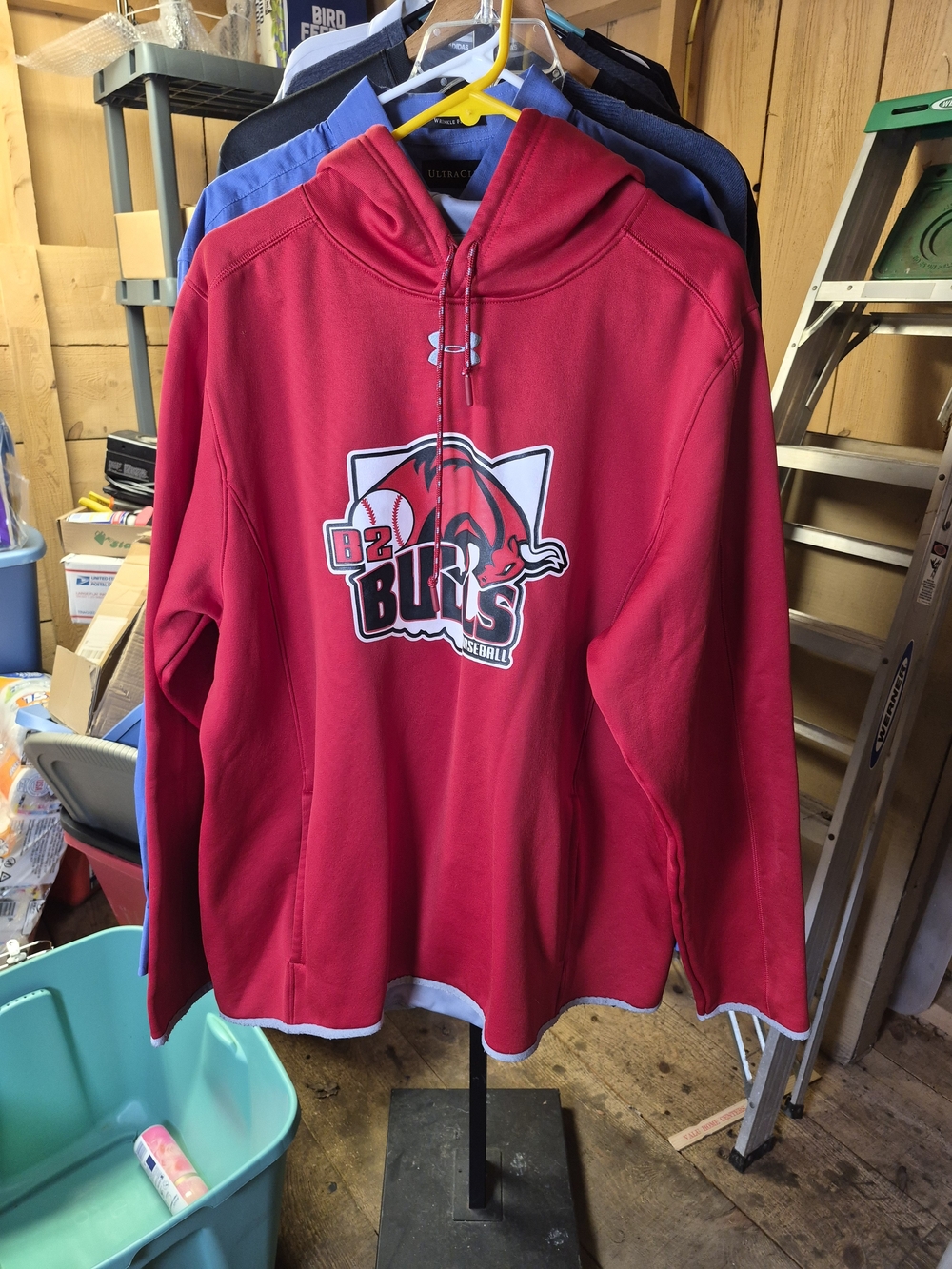 Under Armour Red Boys' Hooded Pullover with Bulls Graphic Bin 61